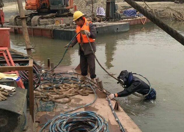 矿区潜水封堵打捞